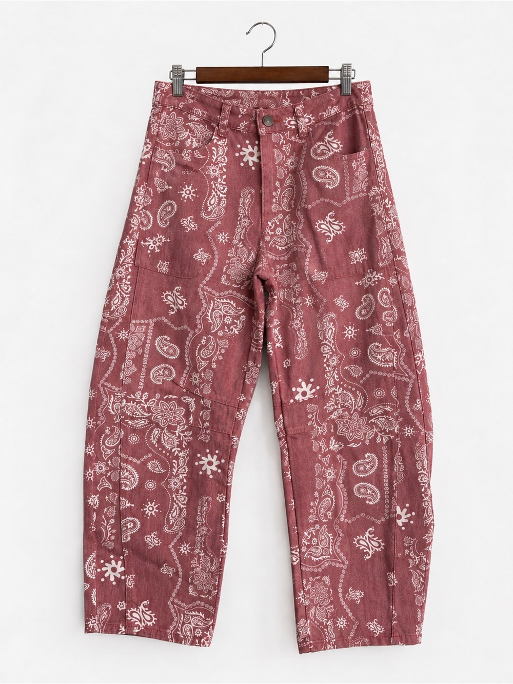 NWOT Veveret 100% Cotton Paisley Bandana Print Barrel Jeans Dusty Red Size L